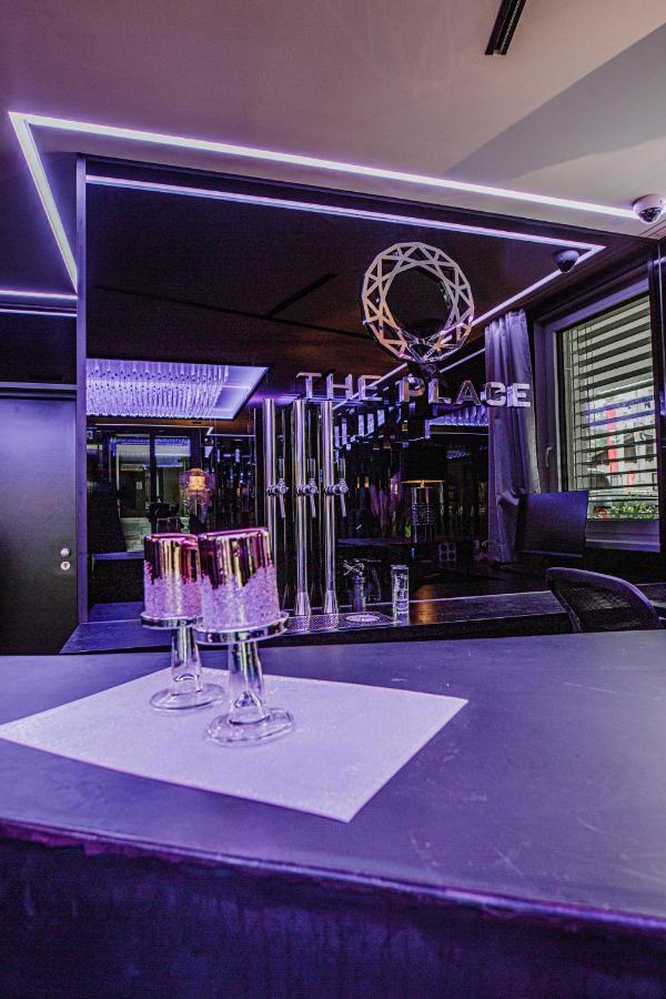 The Place Boutique & Design Hotel فلاخاو المظهر الخارجي الصورة