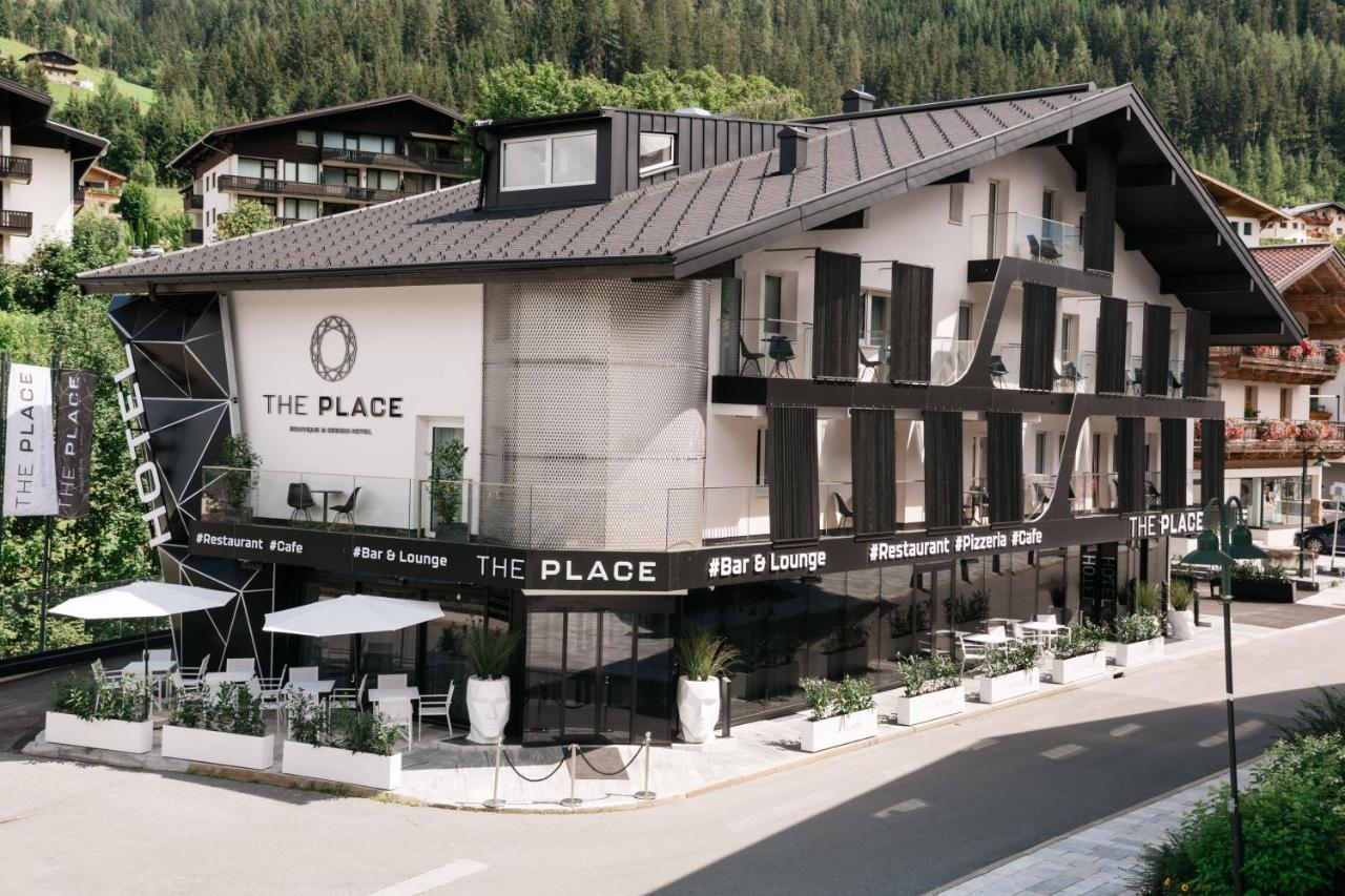 The Place Boutique & Design Hotel فلاخاو المظهر الخارجي الصورة