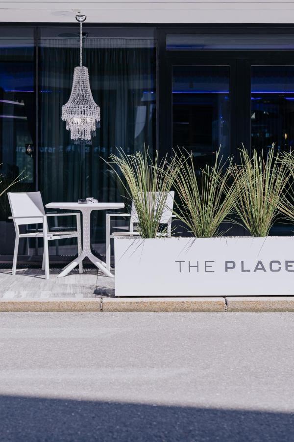 The Place Boutique & Design Hotel فلاخاو المظهر الخارجي الصورة